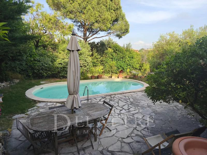 Maison - 101 m² - 4 pièces