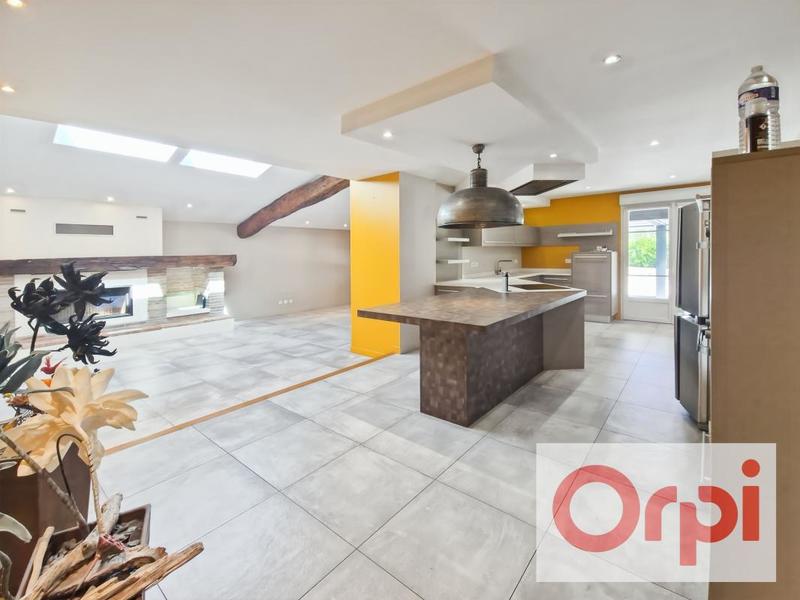 Maison - 288 m² - 5 pièces