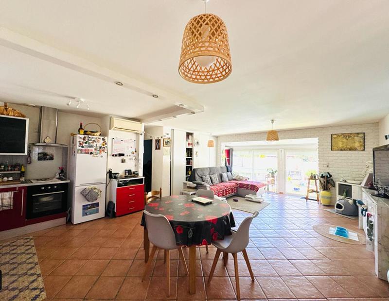 Maison - 82 m² - 3 pièces