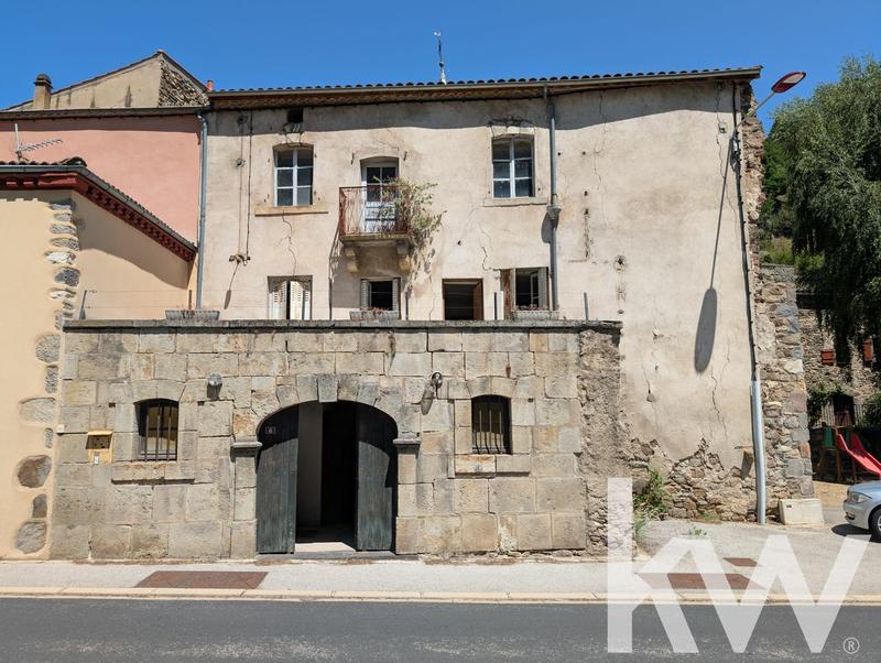 Maison en pierre - 374 m² - 11 pièces