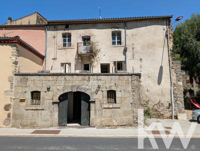 Maison en pierre - 374 m² - 11 pièces