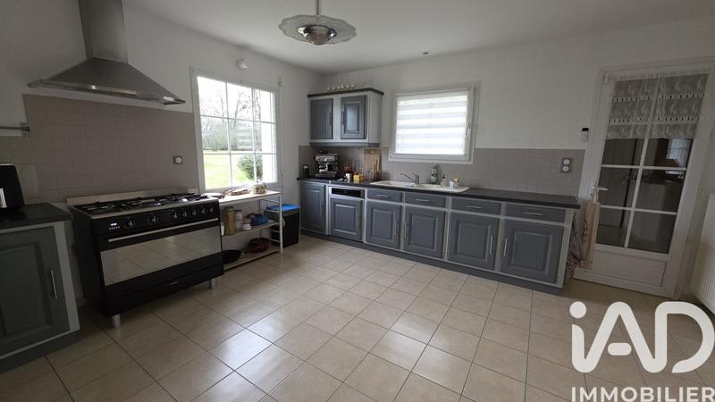 Maison - 240 m² - 9 pièces