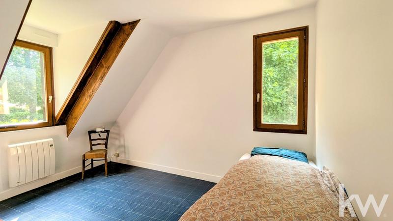 Maison - 205 m² - 8 pièces