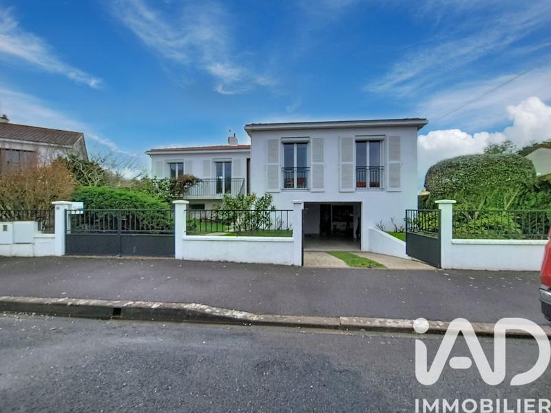 Maison - 195 m² - 7 pièces