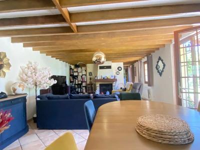 Maison - 135 m² - 6 pièces