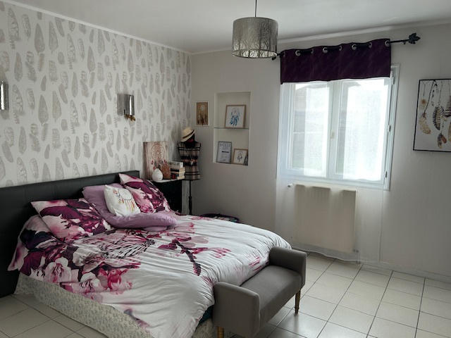 Maison - 230 m² - 6 pièces