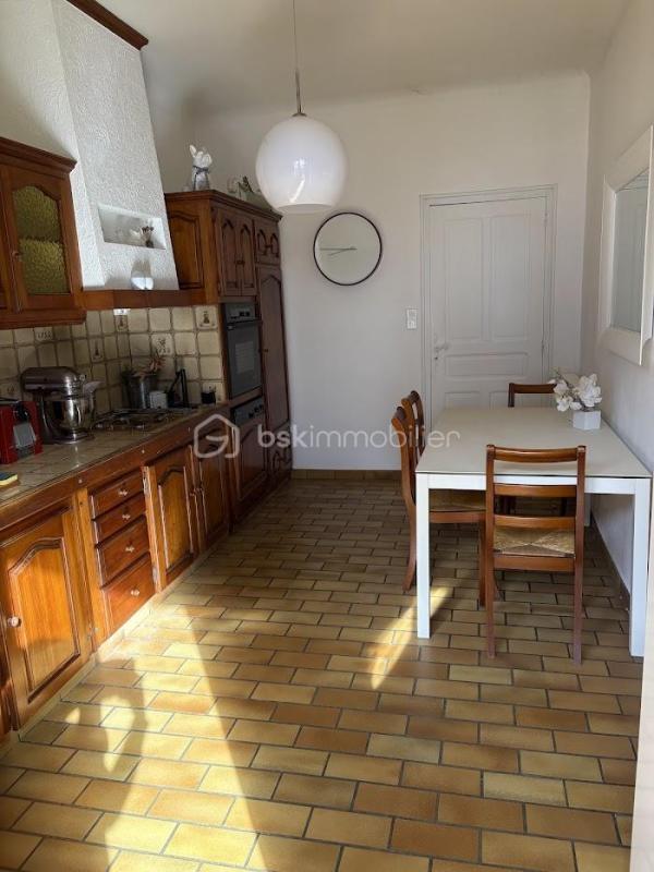 Propriété - 276 m² - 13 pièces