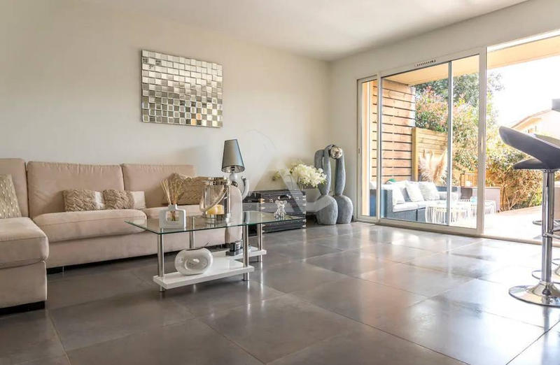 Appartement - 72 m² - 3 pièces