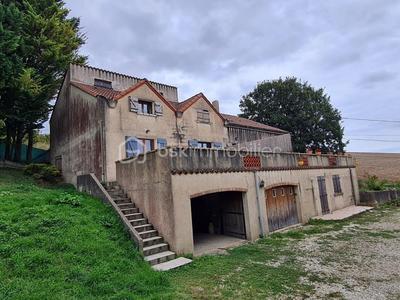 Maison - 214 m² - 10 pièces