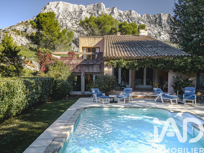 Maison - 217 m² - 7 pièces