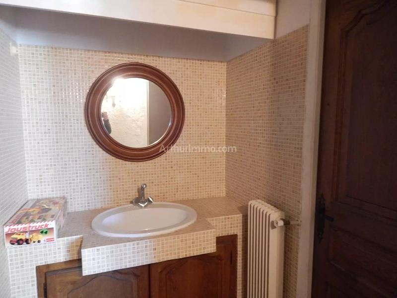 Maison - 225 m² - 7 pièces