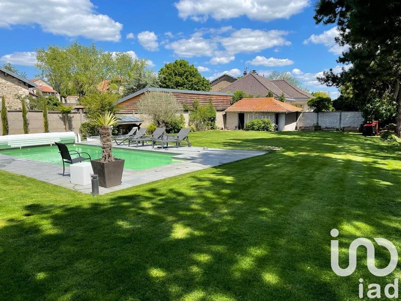 Maison - 250 m² - 10 pièces