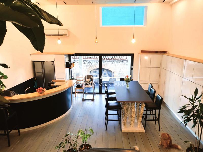 Loft - 125 m² - 4 pièces