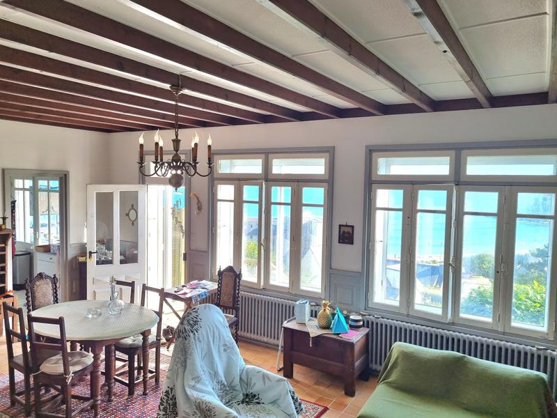 Maison traditionnelle - 120 m² - 6 pièces