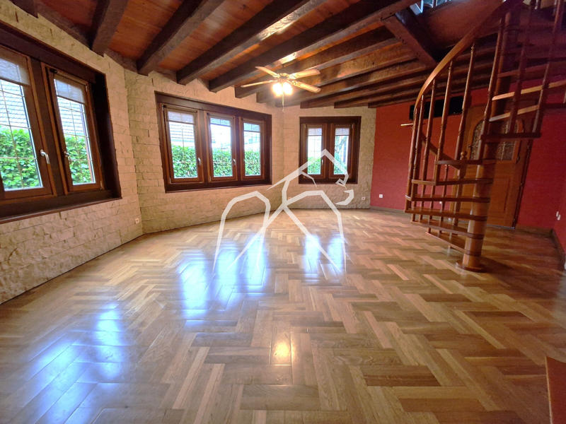 Maison - 170 m² - 6 pièces