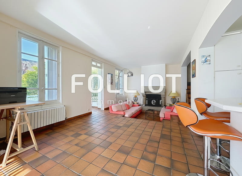 Maison - 137 m² - 5 pièces
