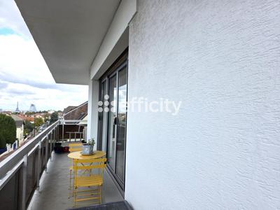 Appartement - 110 m² - 5 pièces