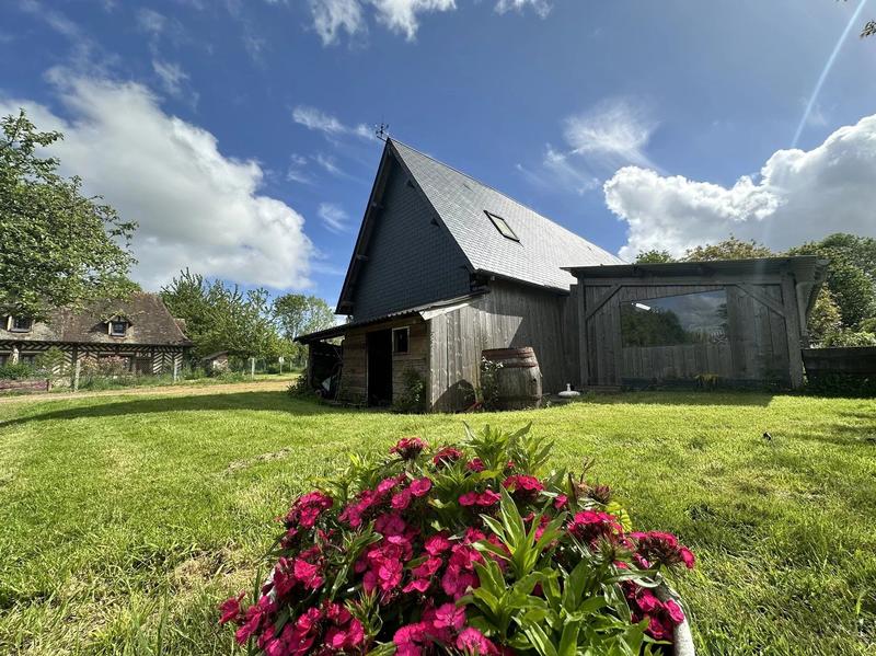 Maison - 342 m² - 14 pièces