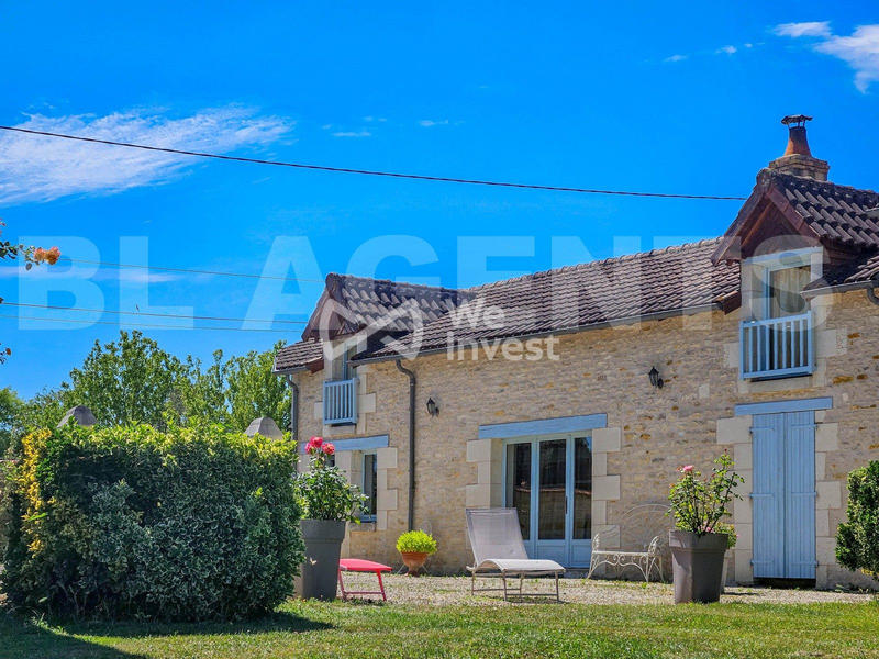 Maison - 245 m² - 7 pièces