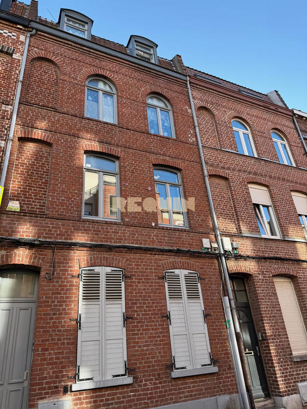 Appartement - 64 m² - 5 pièces