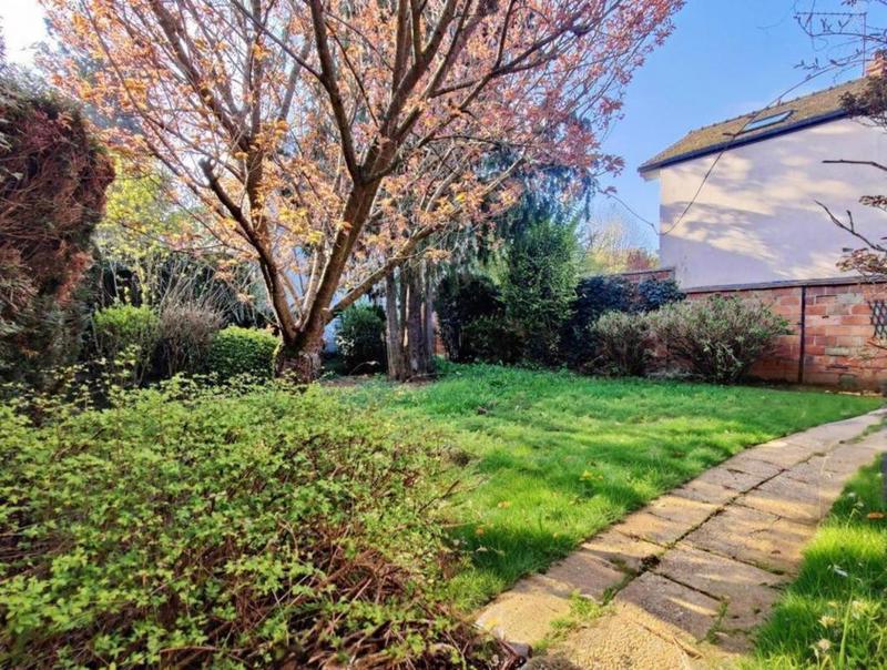 Maison - 190 m² - 8 pièces