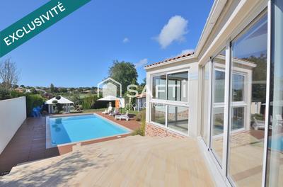 Villa - 202 m² - 7 pièces