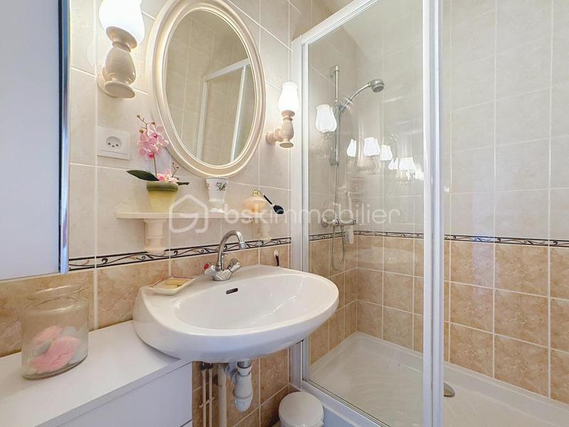 Appartement - 94 m² - 5 pièces