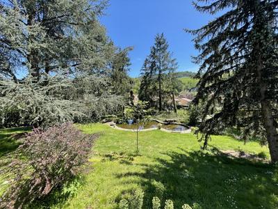 Villa - 280 m² - 10 pièces