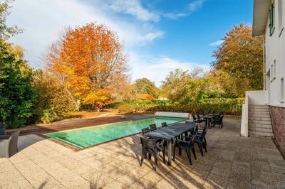 Maison - 235 m² - 6 pièces