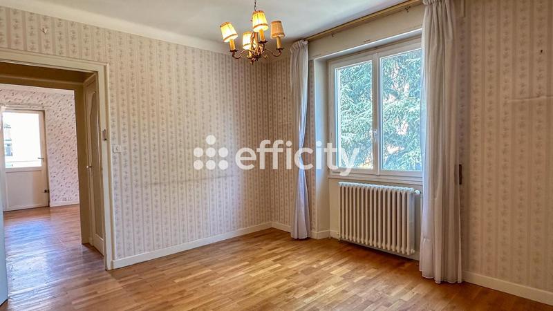 Appartement - 169 m² - 8 pièces