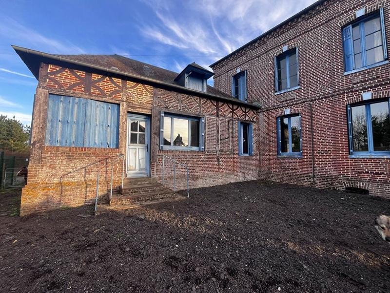 Maison - 178 m² - 10 pièces