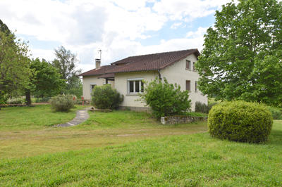 Maison - 140 m² - 4 pièces