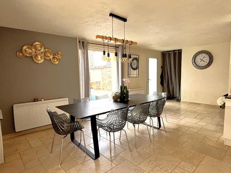 Maison - 340 m² - 10 pièces