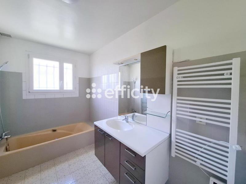 Maison - 138 m² - 7 pièces