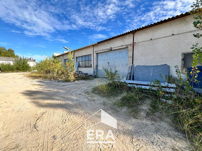 Local d'activité / Entrepôt - 200 m² - 1 pièce