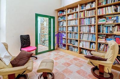 Maison - 230 m² - 10 pièces