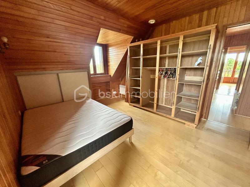 Maison - 130 m² - 8 pièces