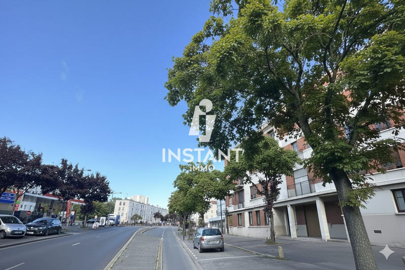 Parking / Garage - 80 m²