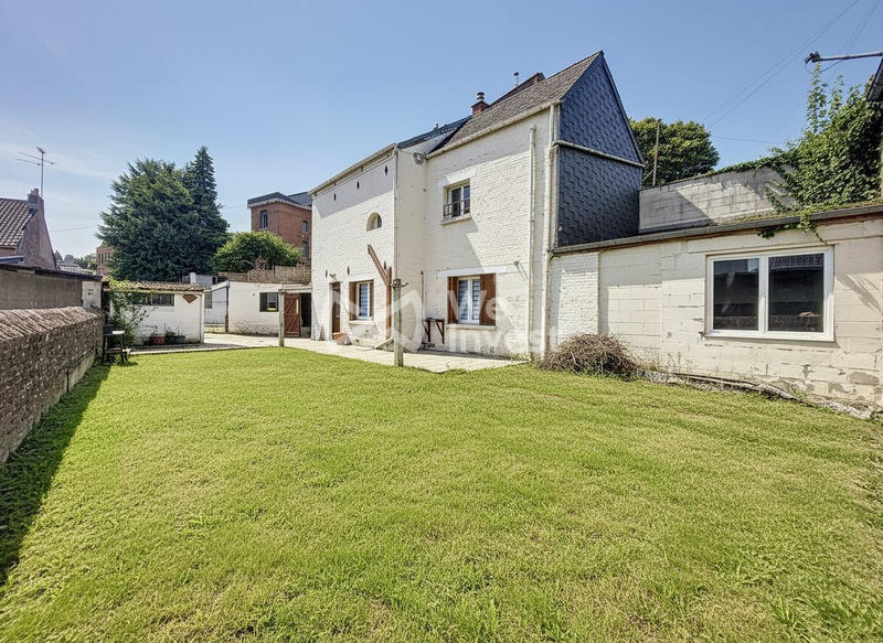Maison traditionnelle - 105 m² - 6 pièces