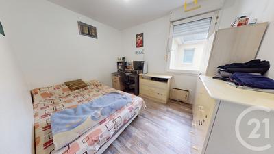 Maison - 76 m² - 4 pièces