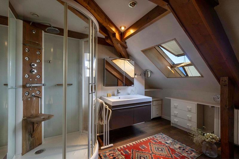 Propriété - 413 m² - 10 pièces