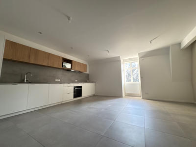 Appartement - 98 m² - 5 pièces