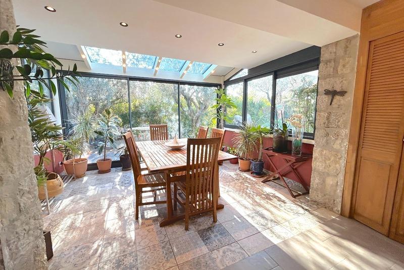 Maison - 196 m² - 7 pièces