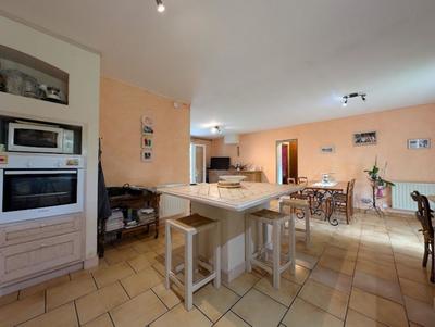Maison - 99 m² - 5 pièces