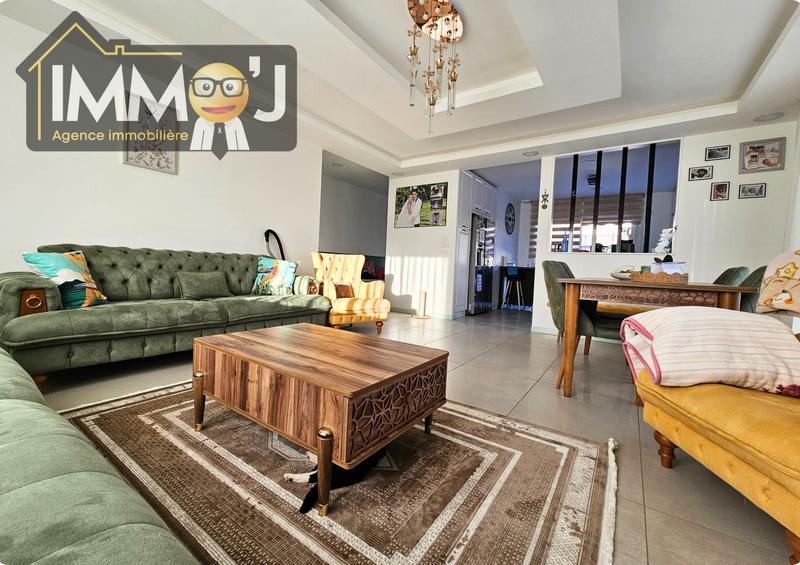 Maison - 180 m² - 5 pièces