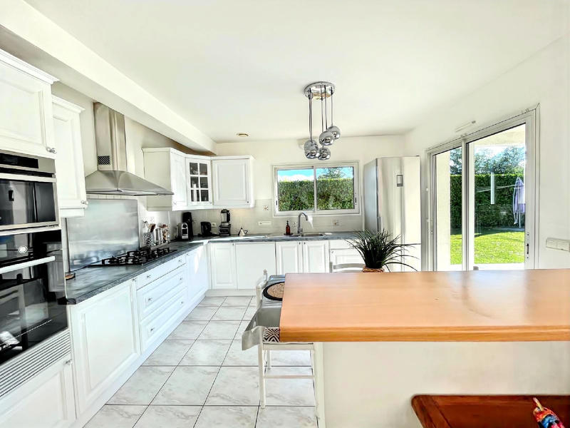 Maison - 167 m² - 6 pièces