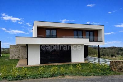 Maison - 141 m² - 7 pièces