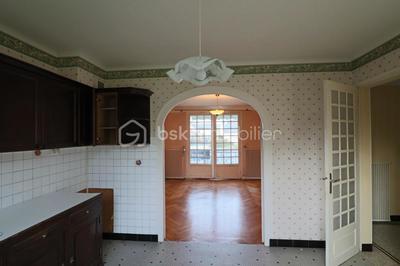 Demeure - 90 m² - 6 pièces