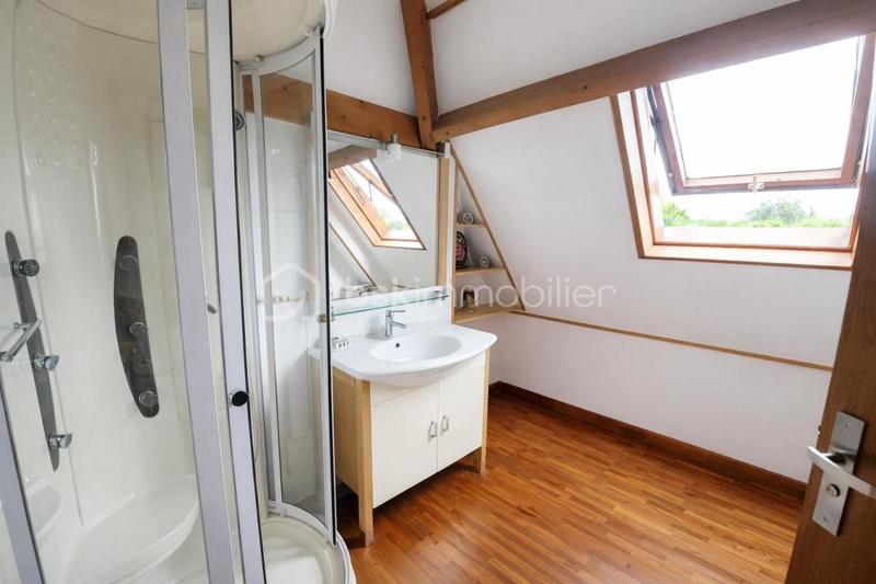 Maison traditionnelle - 128 m² - 6 pièces