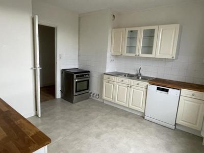 Appartement - 99 m² - 5 pièces